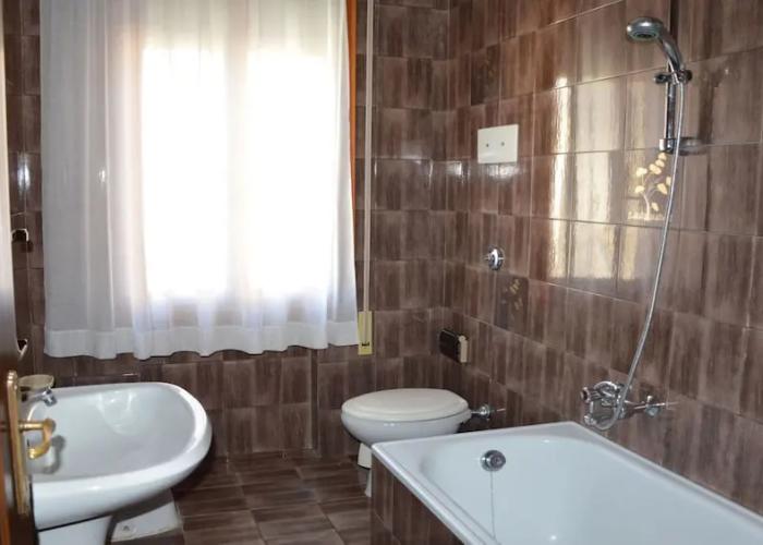Spacious Apartment Close to the Beach - Beahost