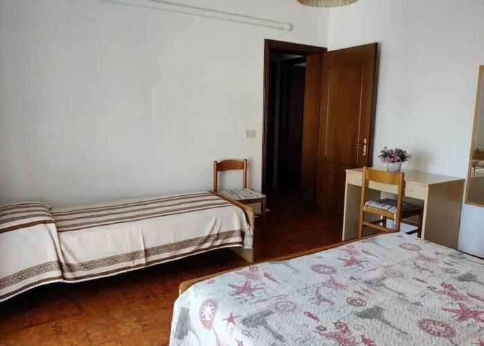 Spacious Apartment Close to the Beach - Beahost