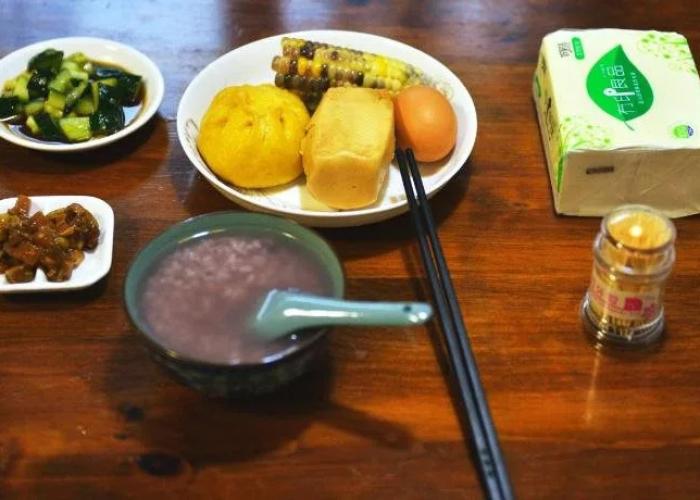 Jue Se Garden Theme Inn