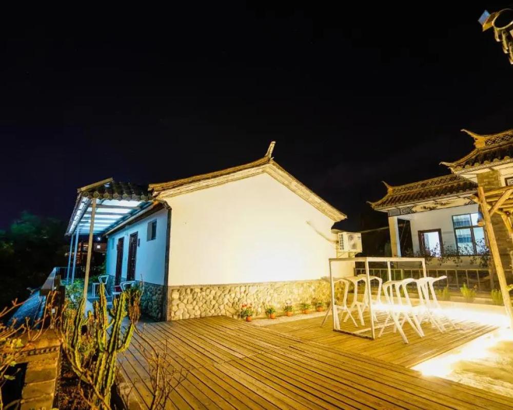 фото Monster B&B
