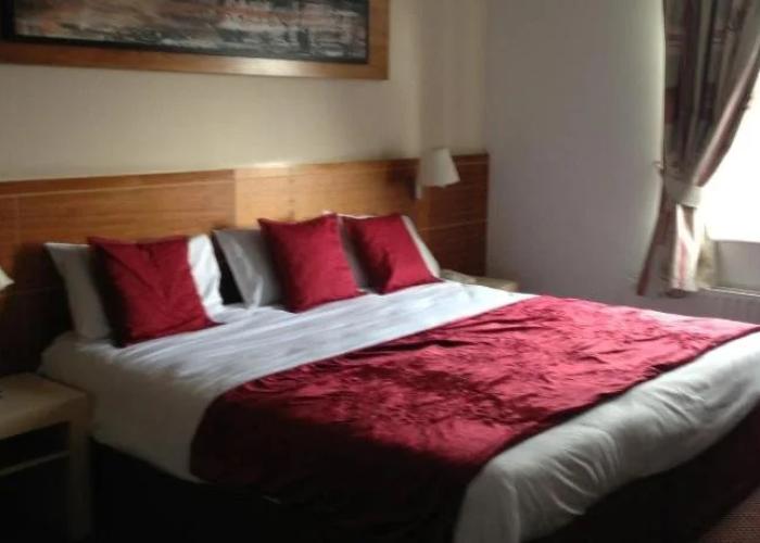 Ashbourne House Hotel