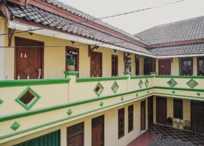 RedDoorz Syariah near Stadion Maulana Yusuf
