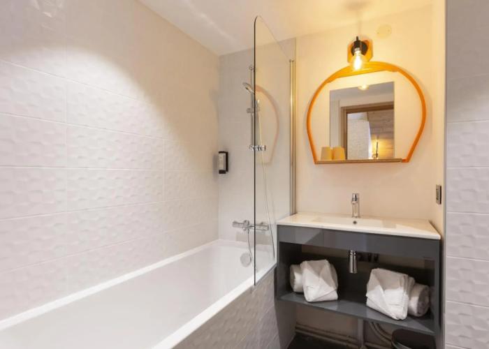 Hotel Base Camp Lodge - Bourg Saint Maurice