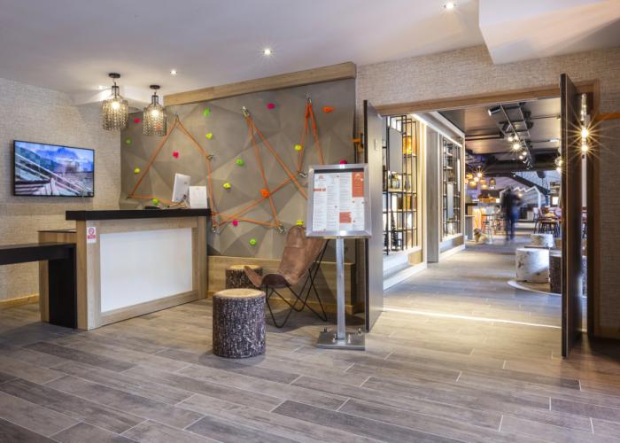 Hotel Base Camp Lodge - Bourg Saint Maurice
