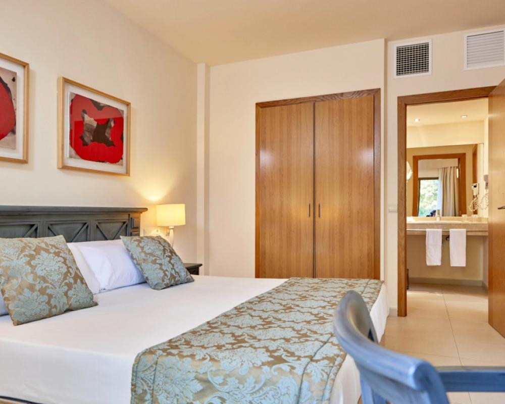 фото Zafiro Cala Mesquida Hotel