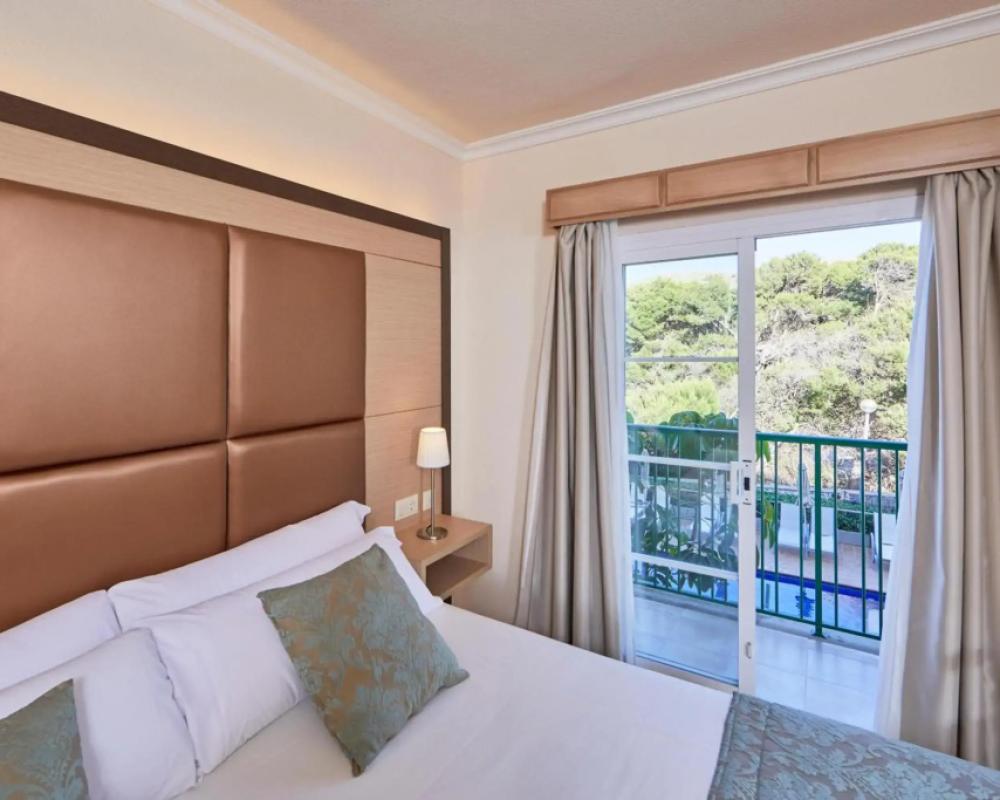 фото Zafiro Cala Mesquida Hotel