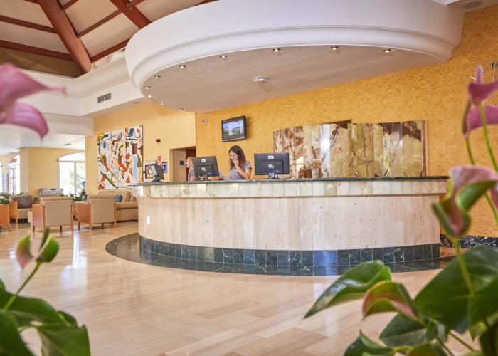 Zafiro Cala Mesquida Hotel