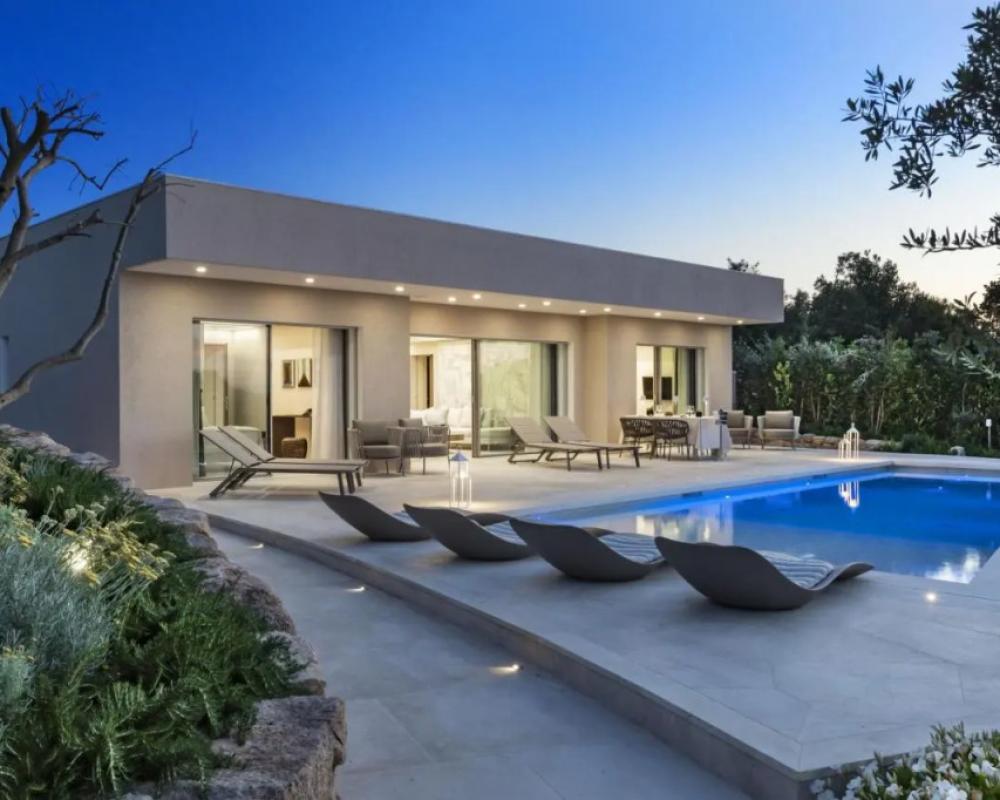 Li Finistreddi Exclusive Country Retreat