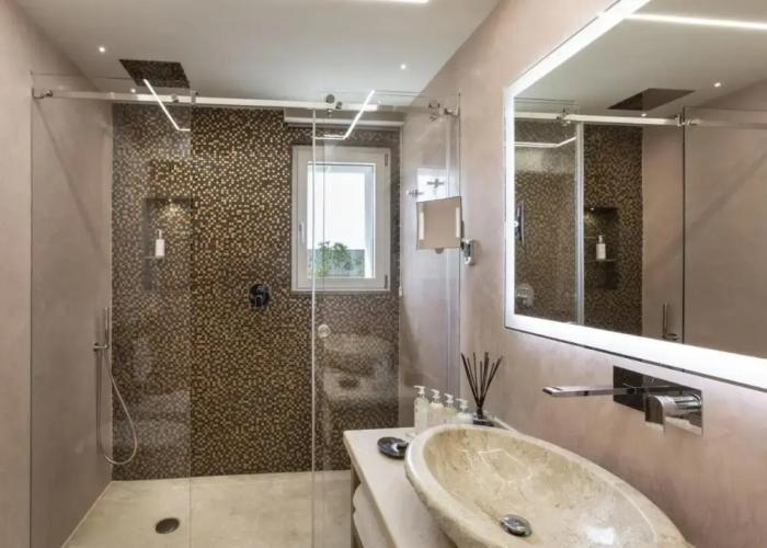 Li Finistreddi Exclusive Country Retreat