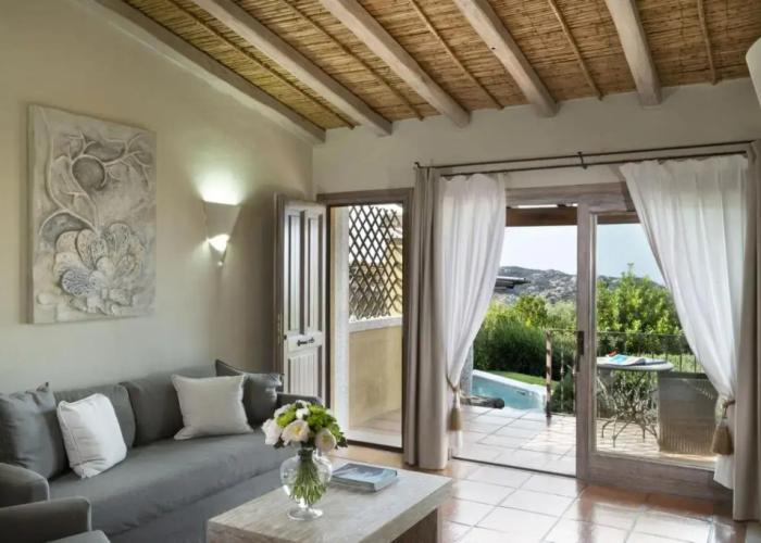 Li Finistreddi Exclusive Country Retreat