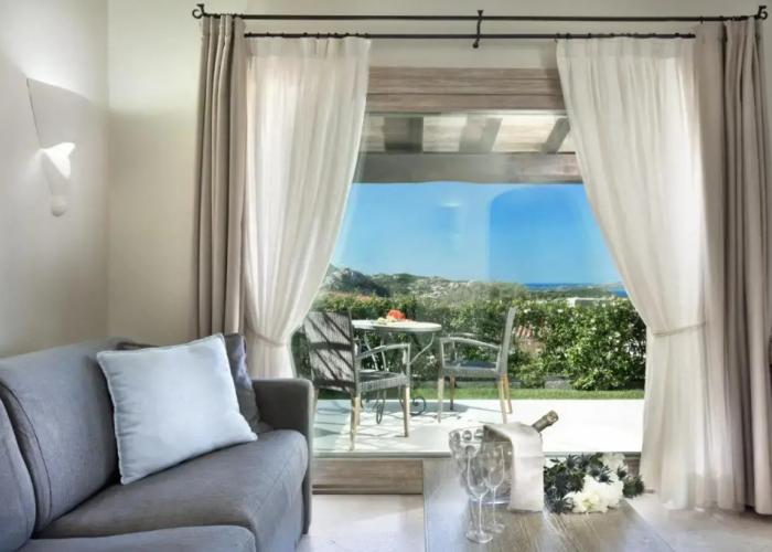 Li Finistreddi Exclusive Country Retreat