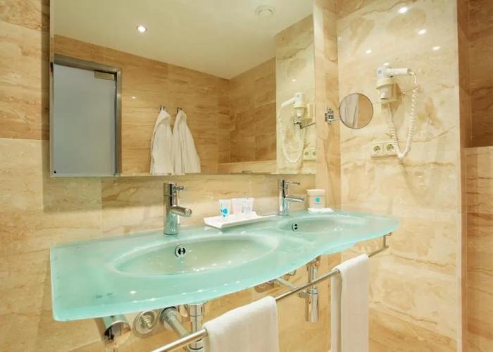 Grupotel Playa Camp de Mar - Adults Only