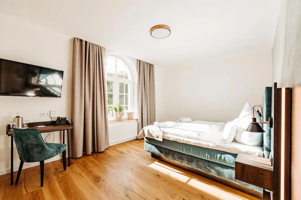 фото Schlosshotel Brilon-Wald