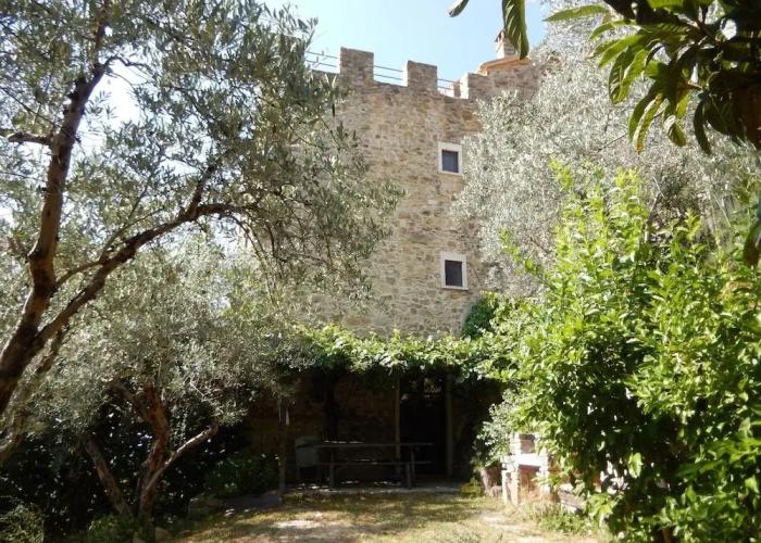 Castello di Cisterna
