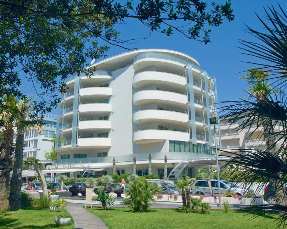 Hotel Premier & Suites