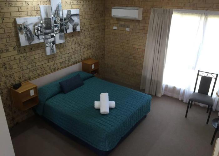 Mulga Country Motor Inn