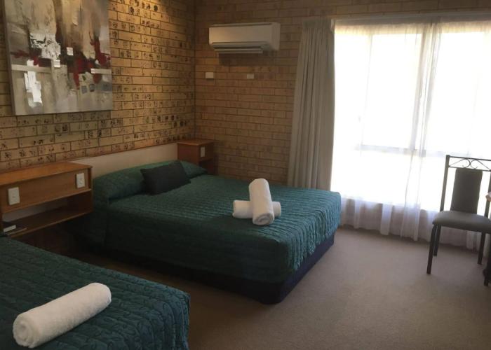 Mulga Country Motor Inn
