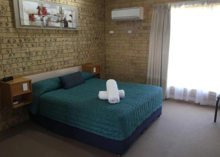 Mulga Country Motor Inn