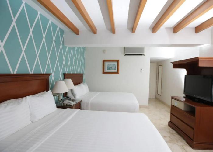 Continental Caribe Bay