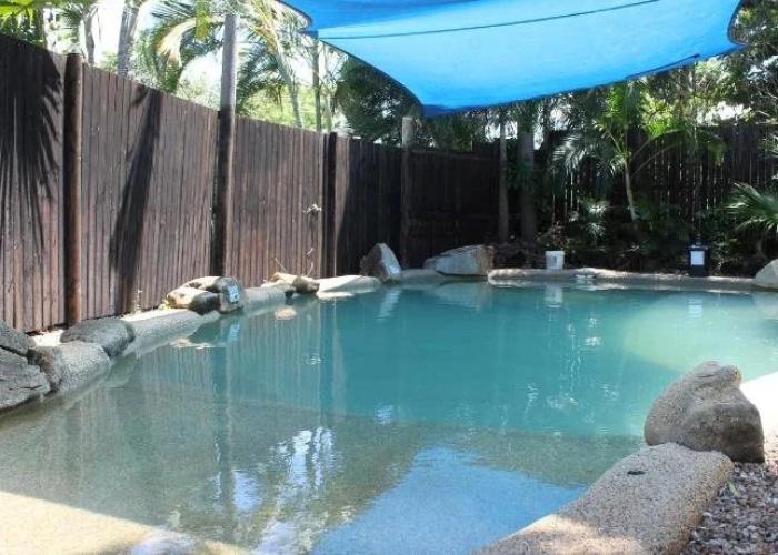 Cooktown Motel and Pams Place Hostel