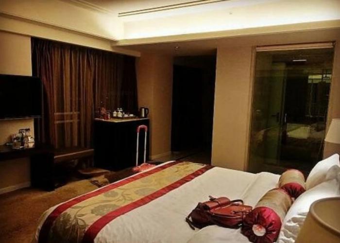 Chengdu Alice Hotel