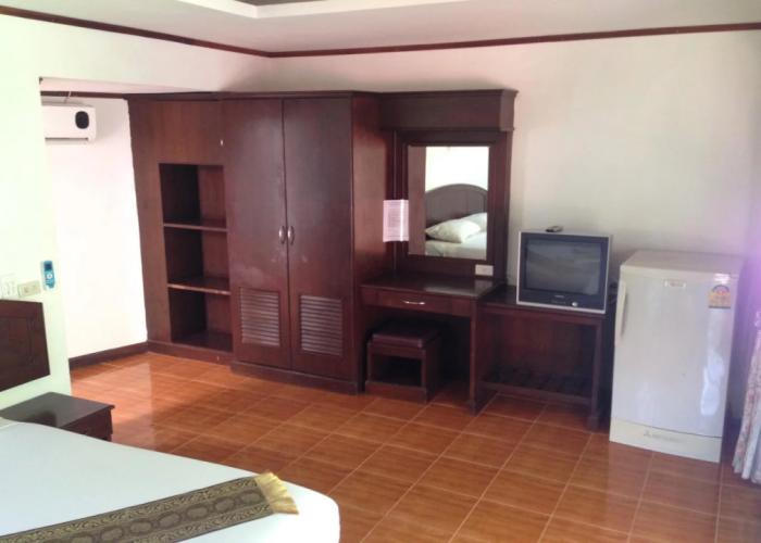 Noble House Beach Resort