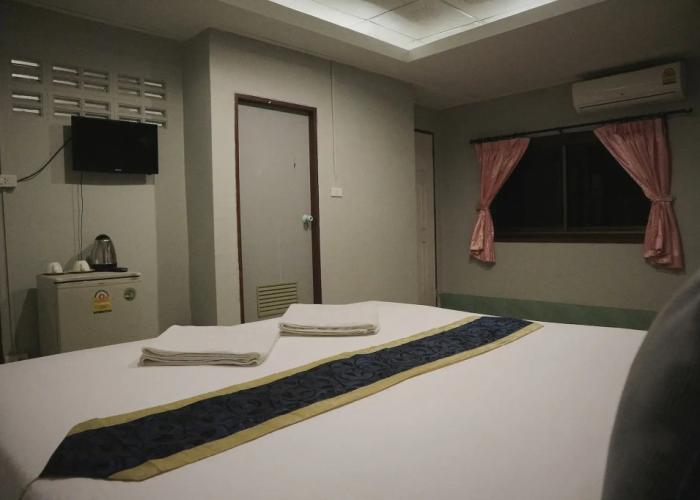 Marina Hut Guest House