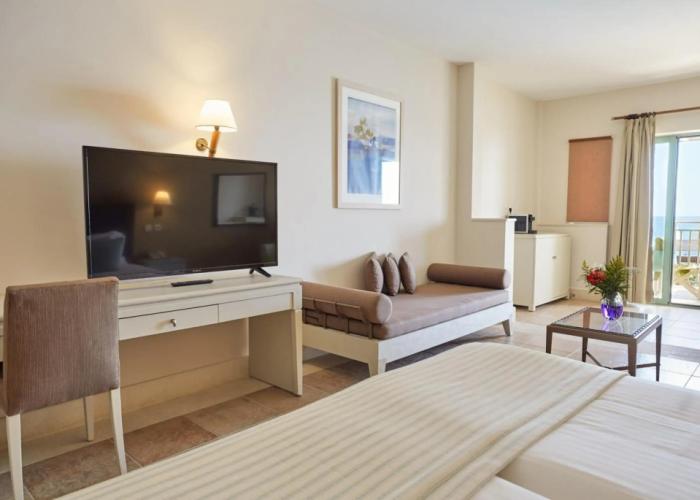 Giannoulis – Grand Bay Beach Resort - Adults Only