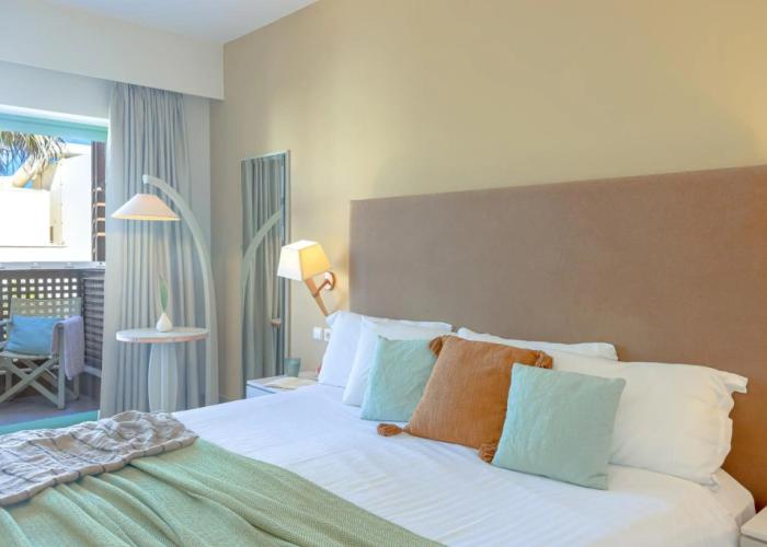 Giannoulis – Grand Bay Beach Resort - Adults Only