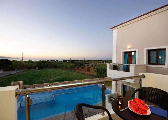Theros Hotel