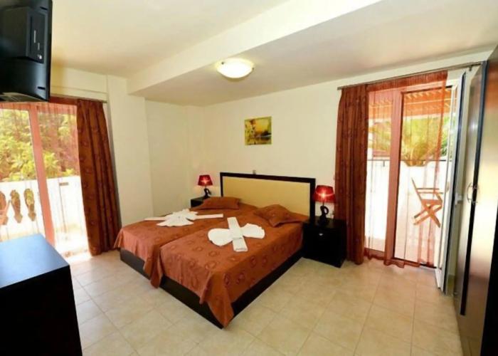 Golden Rose Suites