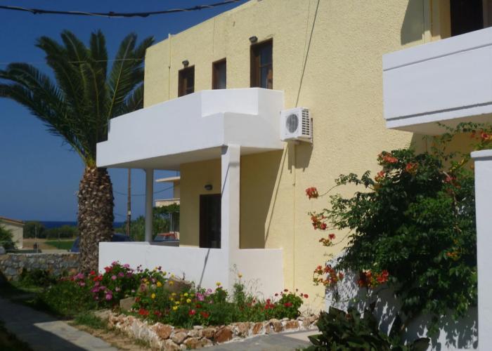 Karmi Studios & Apartments