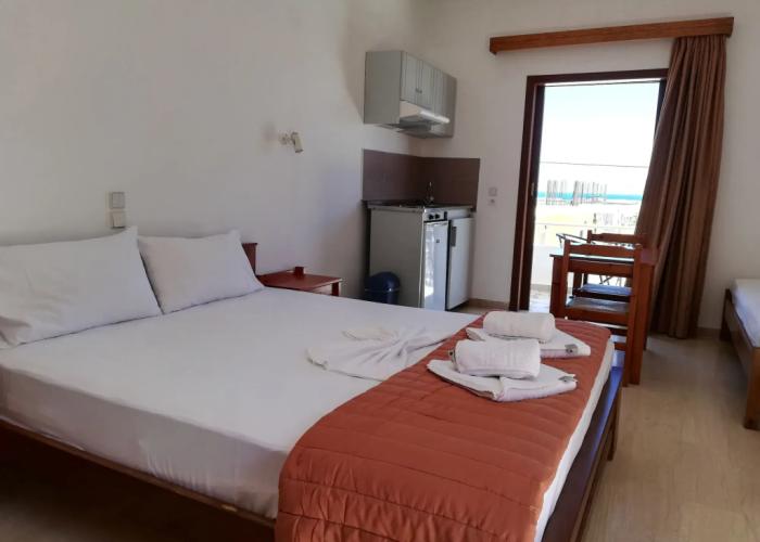 Karmi Studios & Apartments