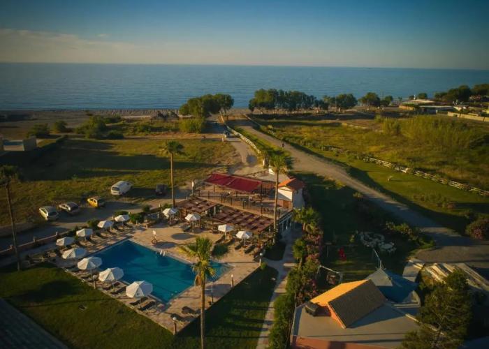 Odos Oneiron Tavronitis Bay