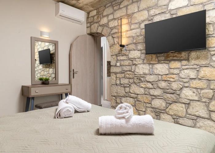 Achatis Apartments with sea view