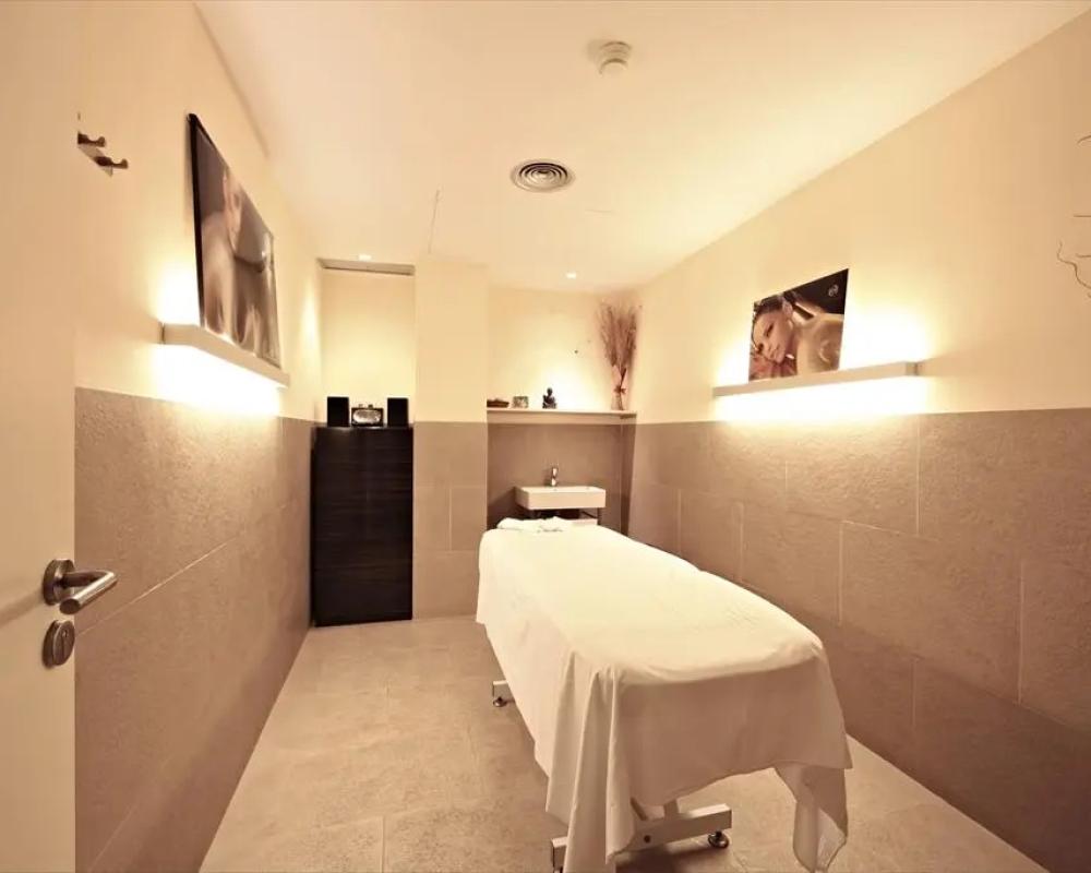 фото Hotel Aimia