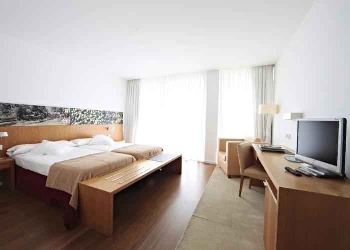 Hotel Aimia