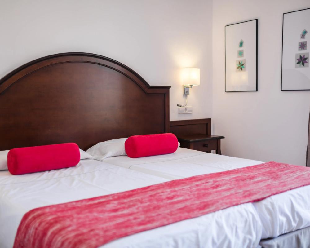 фото Hotel Ca'l Bisbe