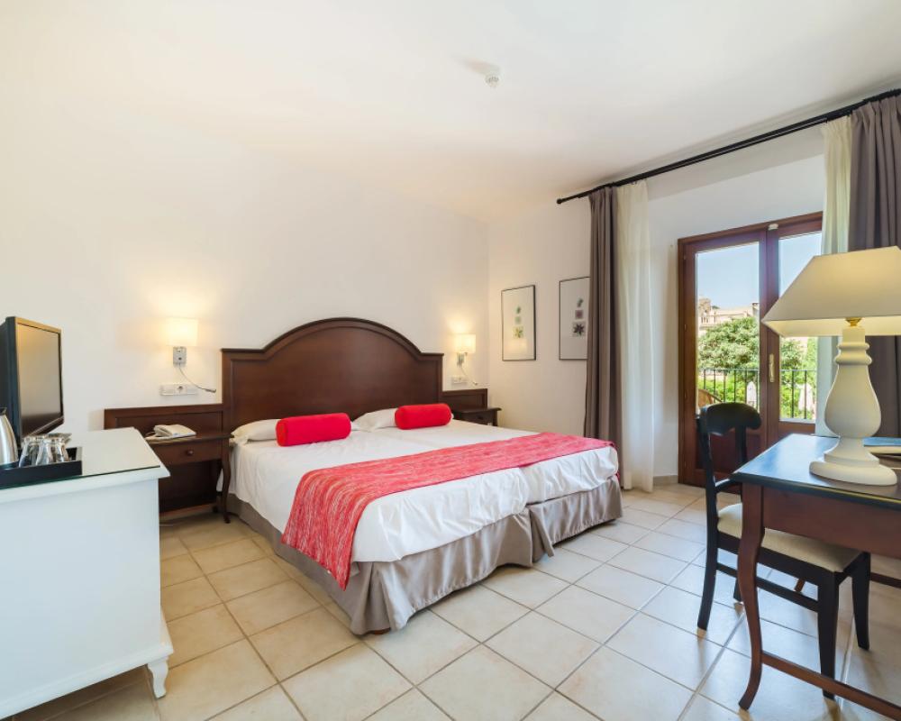 фото Hotel Ca'l Bisbe