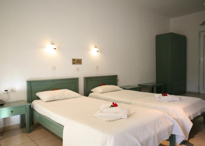 Elpis Studios & Apartments