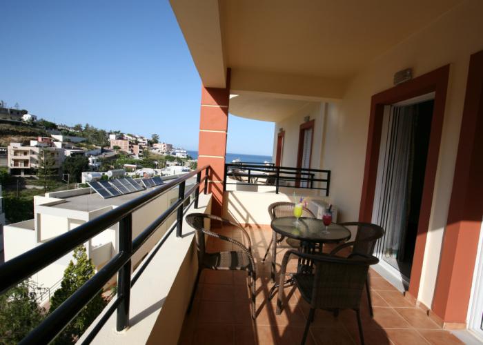 Elpis Studios & Apartments
