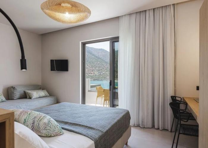 Mira Mare Luxury Residence