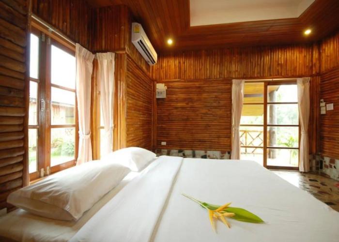 Golden Cliff Beach Resort