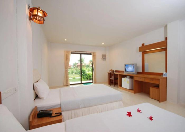 Golden Cliff Beach Resort