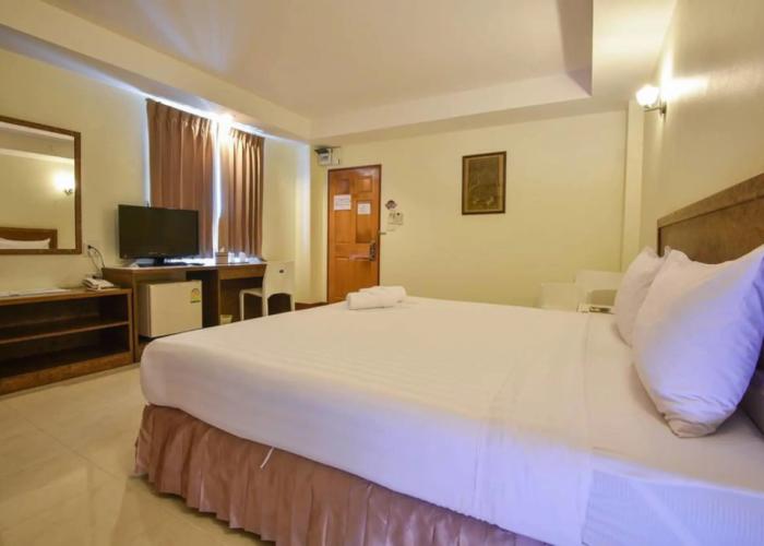 Trat Center Hotel