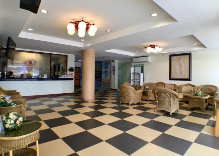 Trat Center Hotel