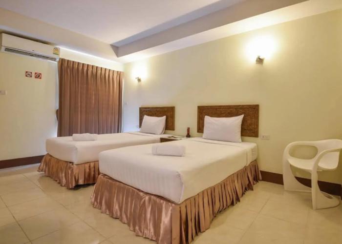 Trat Center Hotel