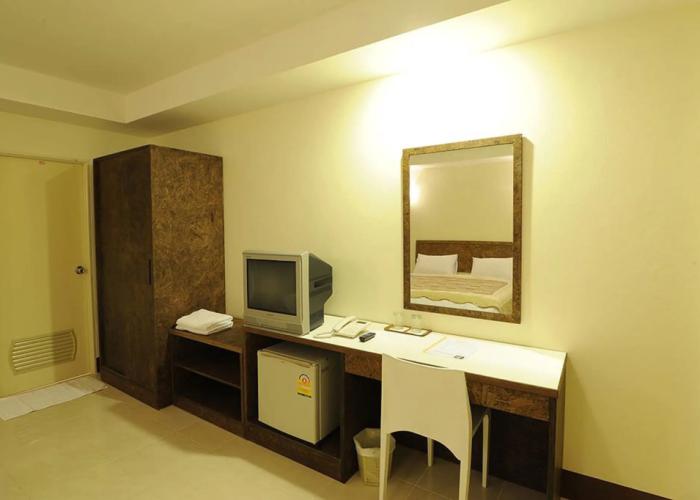 Trat Center Hotel