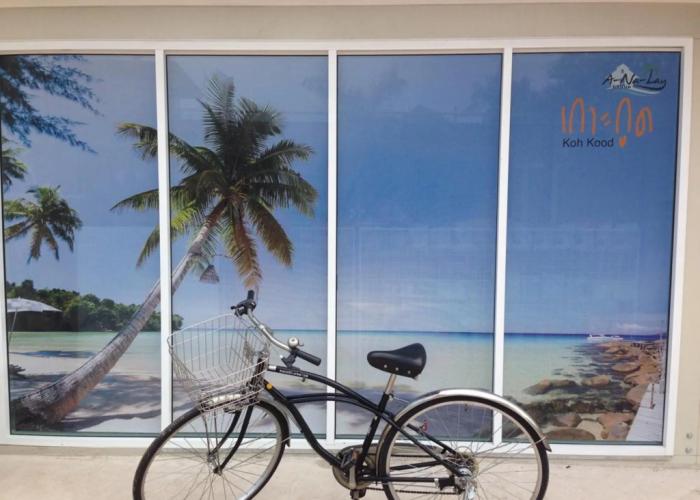 Check In & Chill Out Laem Sok Pier