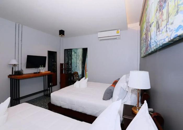 Canvas Family Home